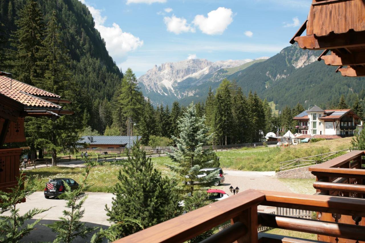 Villetta Ai Pini Deluxe Canazei Bagian luar foto